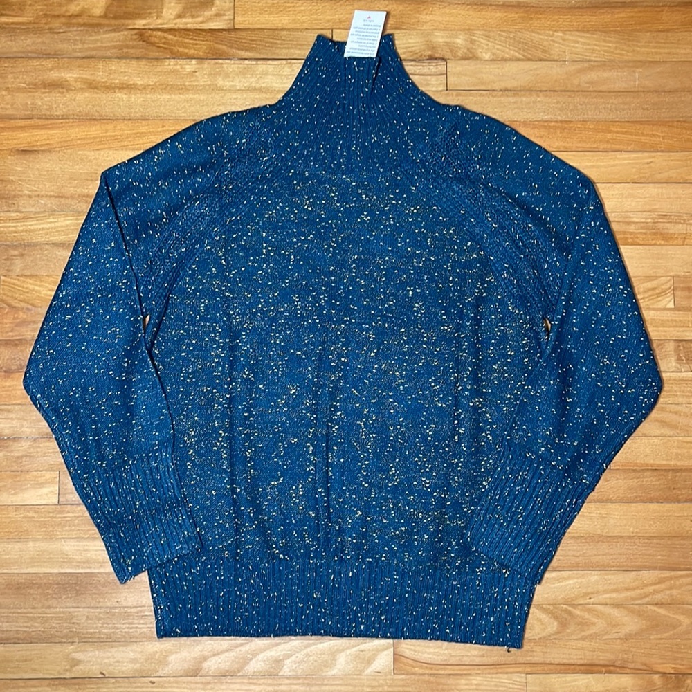 NWT METALLIC SWEATER